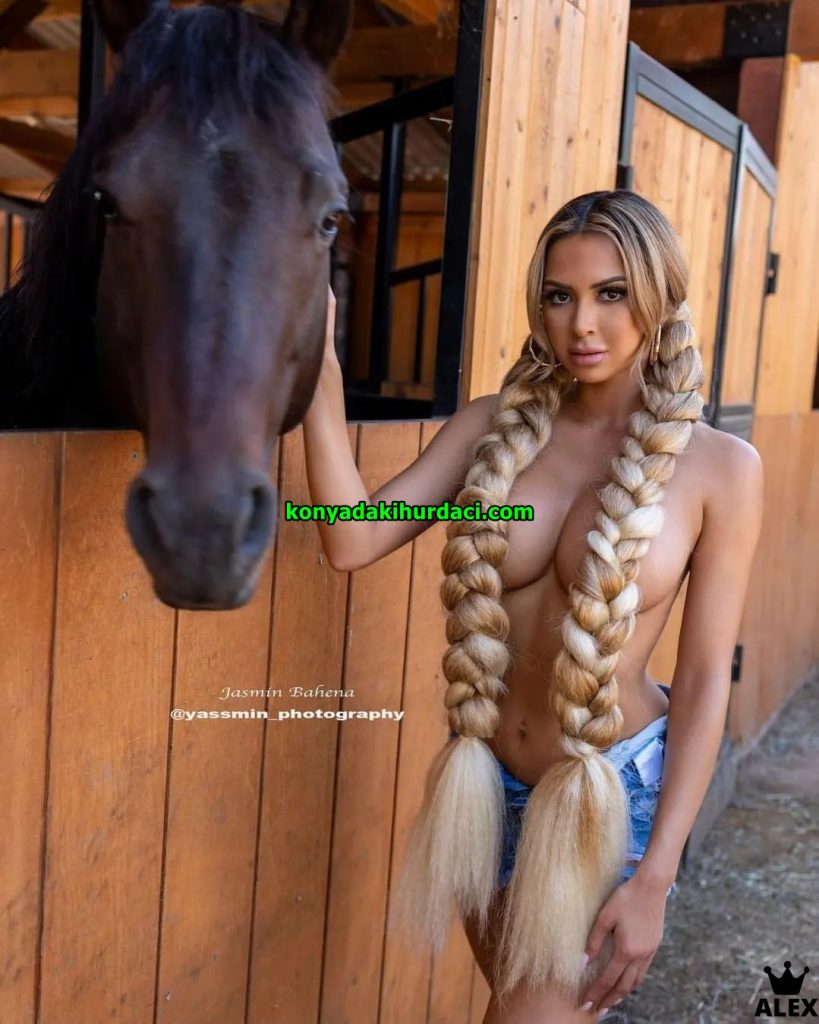 konyaescort-138-819x1024 Konya'da Güzel Escortlarla Yaşanacak Tutkulu Anlar
